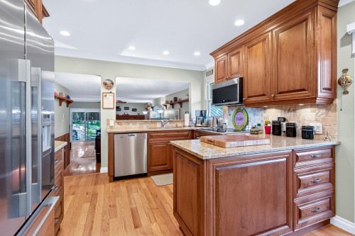 2996 Surf Crescent, Coquitlam, BC 