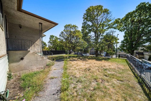 715 63Rd Avenue E, Vancouver, BC 