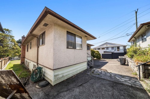 715 63Rd Avenue E, Vancouver, BC 