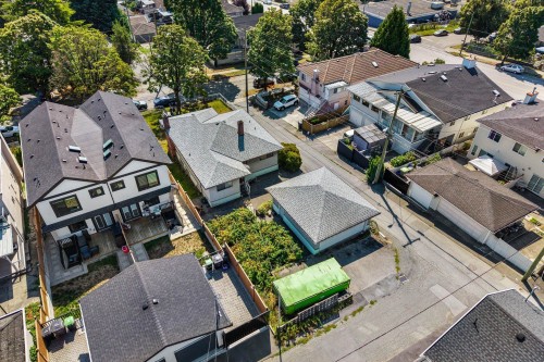 715 63Rd Avenue E, Vancouver, BC 
