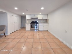 1xx Gilmore Ave Burnaby, BC V5C 4P7