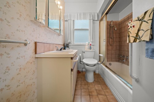 4311 14Th Avenue W, Vancouver, BC 