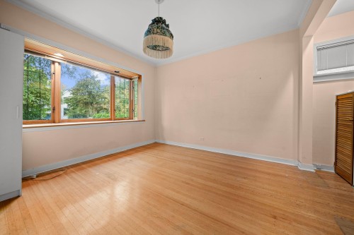 4311 14Th Avenue W, Vancouver, BC 