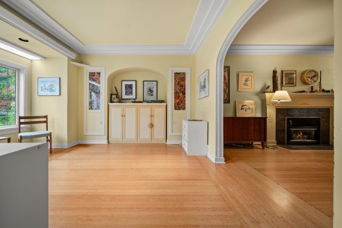 4311 14Th Avenue W, Vancouver, BC 