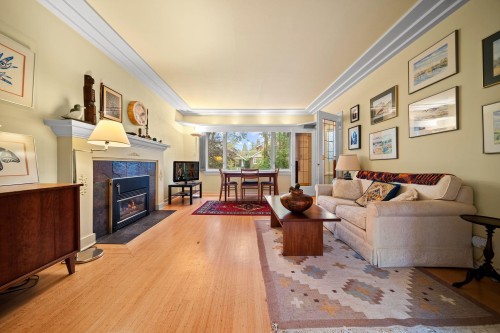 4311 14Th Avenue W, Vancouver, BC 