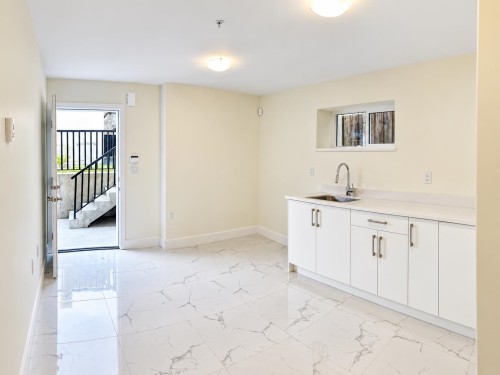 8221 Fremlin Street, Vancouver, BC 