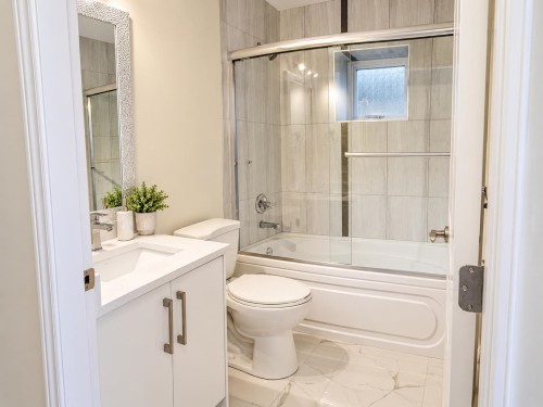 8221 Fremlin Street, Vancouver, BC 