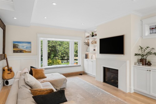 1250 11Th Avenue E, Vancouver, BC 