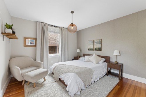 1250 11Th Avenue E, Vancouver, BC 