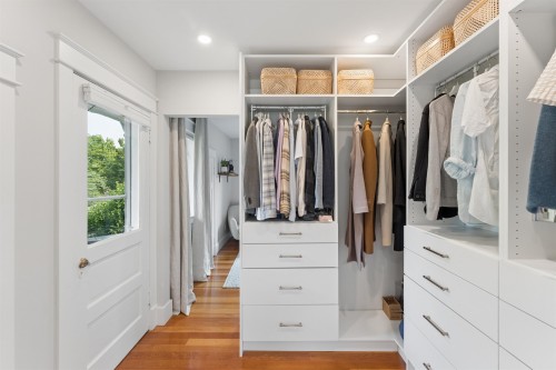 1250 11Th Avenue E, Vancouver, BC 