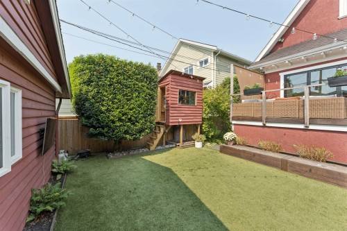 1250 11Th Avenue E, Vancouver, BC 