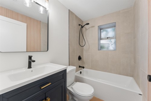 1250 11Th Avenue E, Vancouver, BC 