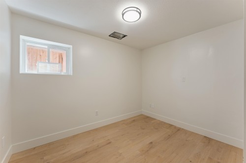 1250 11Th Avenue E, Vancouver, BC 