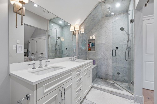 1242 23Rd Avenue E, Vancouver, BC 