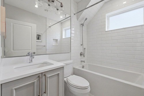 1242 23Rd Avenue E, Vancouver, BC 