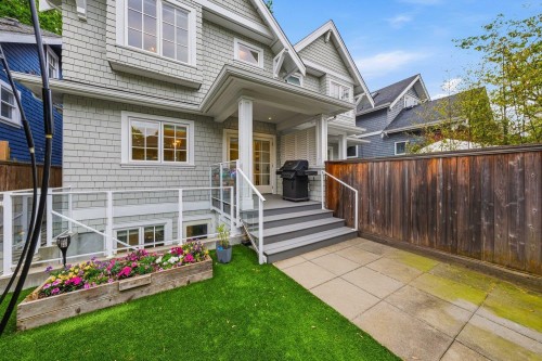 1242 23Rd Avenue E, Vancouver, BC 