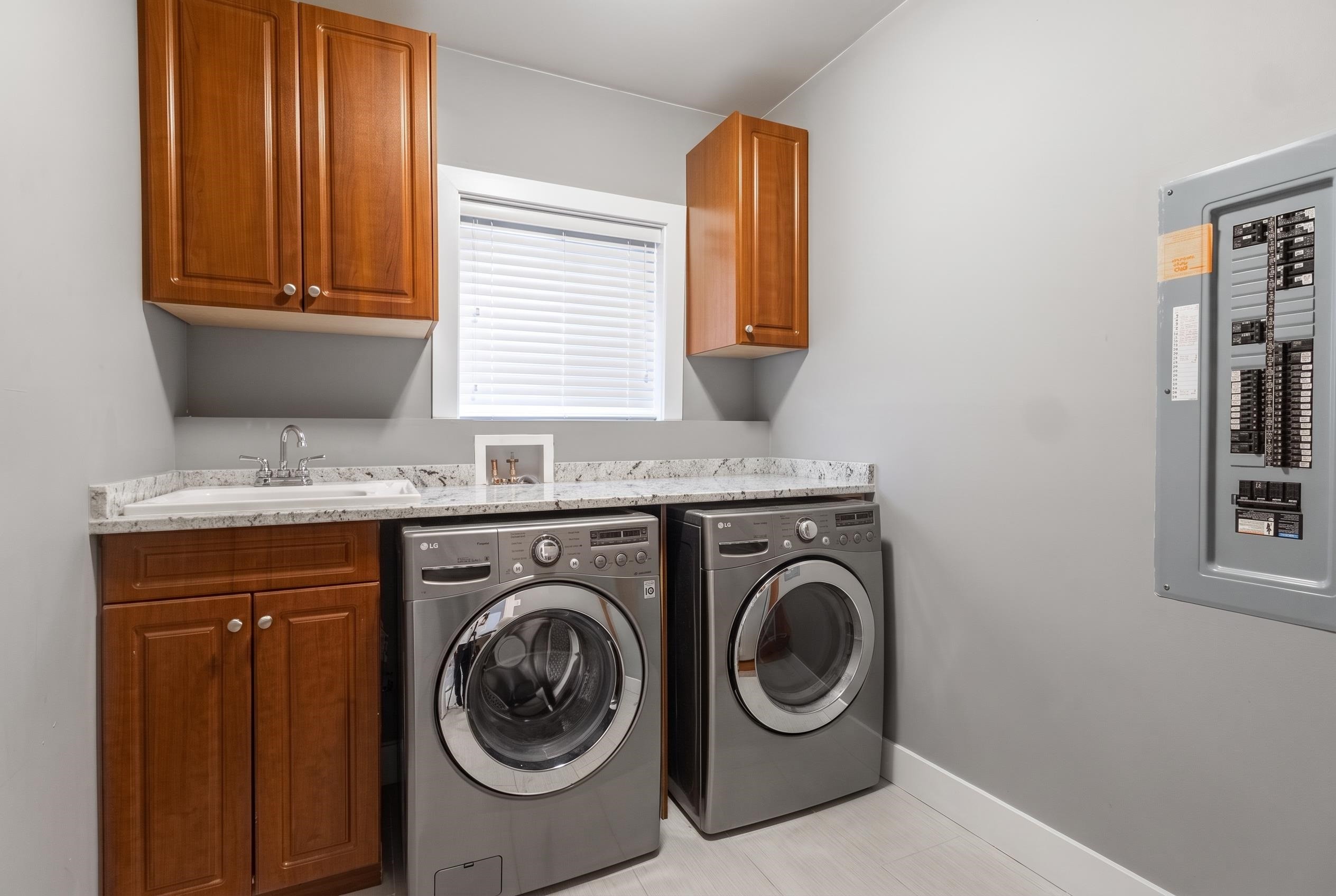 3383 Gislason Avenue, Coquitlam, BC