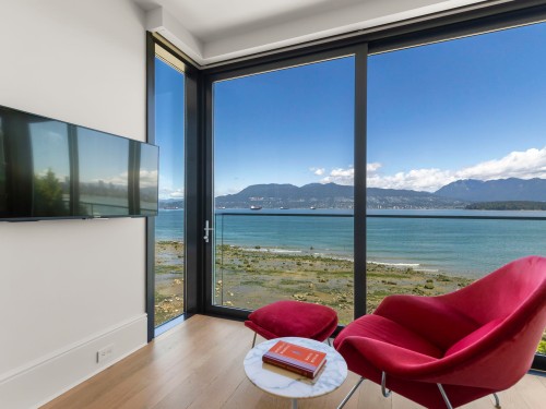 3305 Point Grey Road, Vancouver, BC 
