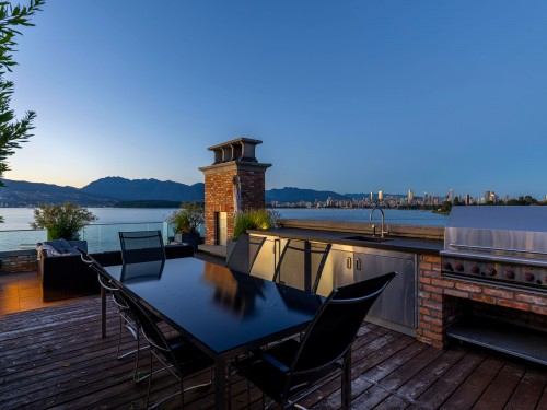 3305 Point Grey Road, Vancouver, BC 