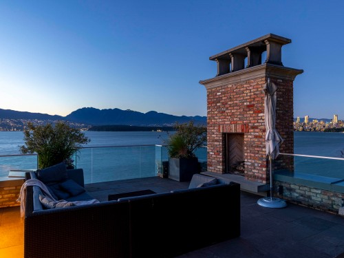 3305 Point Grey Road, Vancouver, BC 