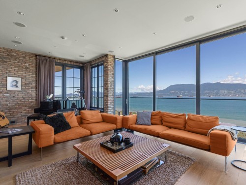 3305 Point Grey Road, Vancouver, BC 