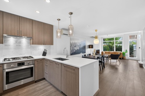 561 29Th Avenue W, Vancouver, BC 