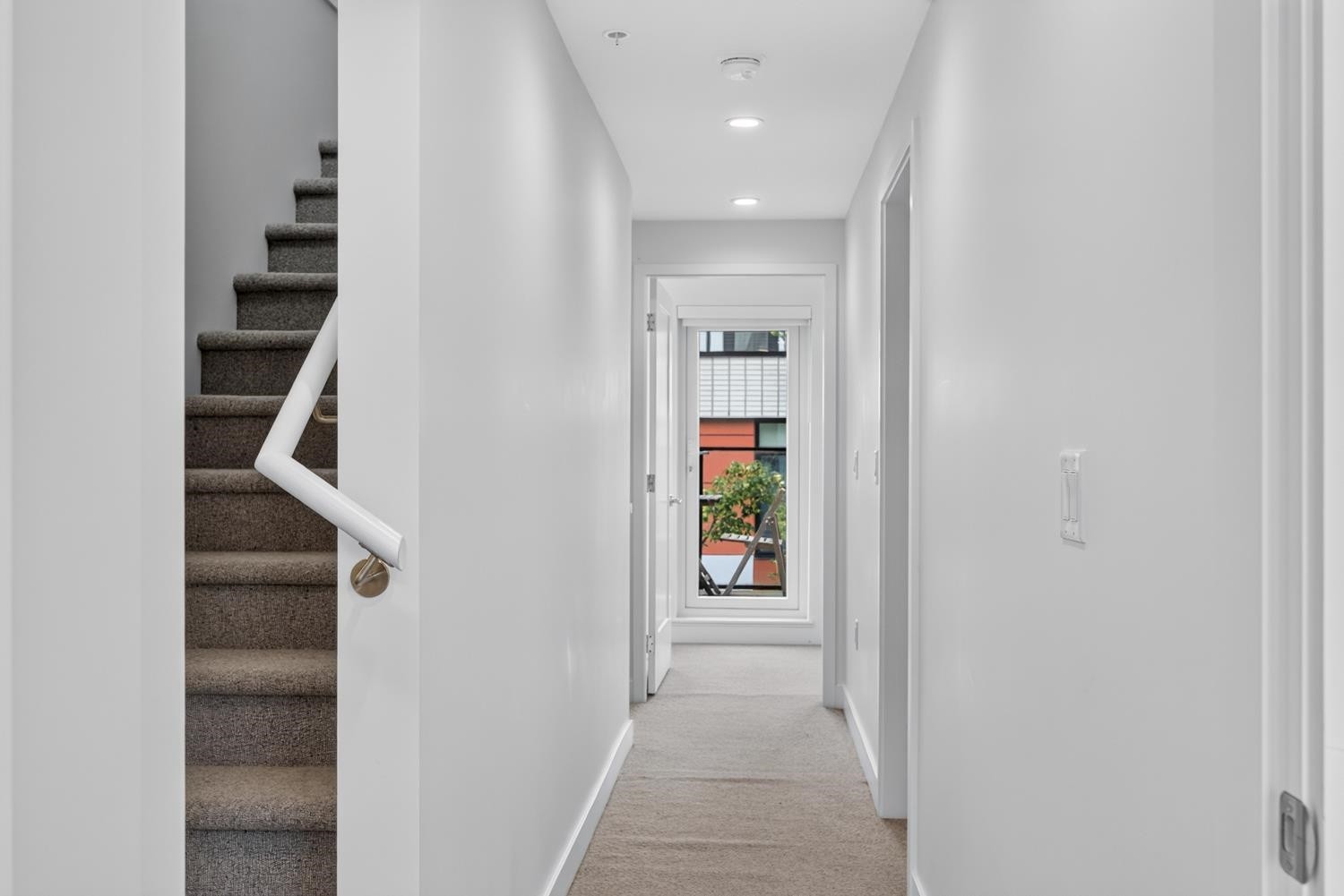 561 29Th Avenue W, Vancouver, BC
