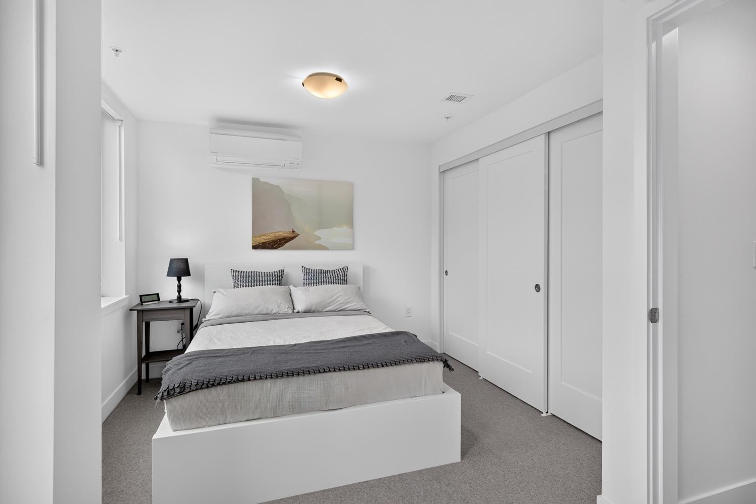 561 29Th Avenue W, Vancouver, BC