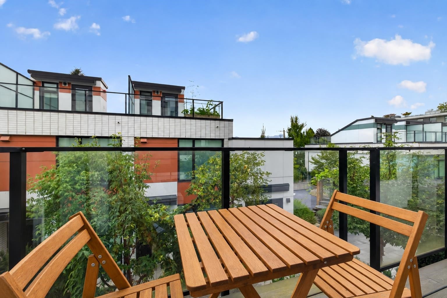 561 29Th Avenue W, Vancouver, BC