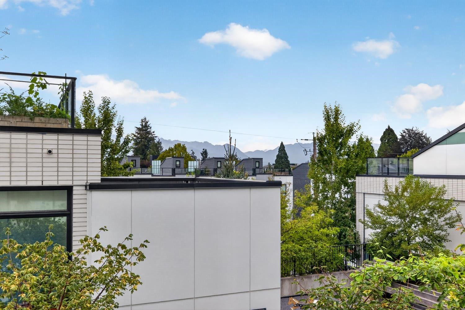 561 29Th Avenue W, Vancouver, BC
