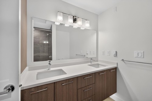 561 29Th Avenue W, Vancouver, BC 