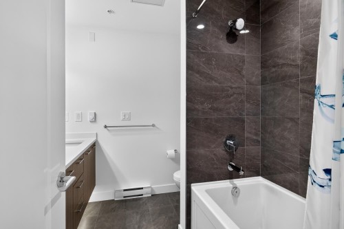 561 29Th Avenue W, Vancouver, BC 