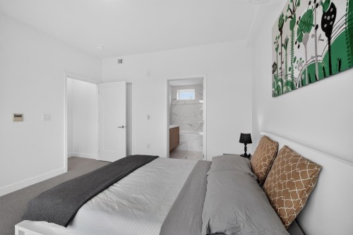 561 29Th Avenue W, Vancouver, BC 