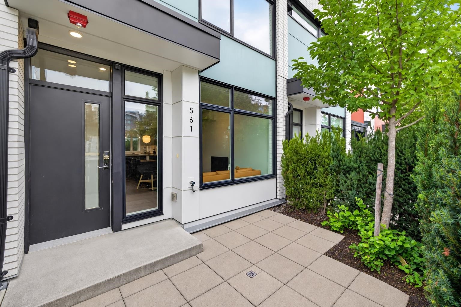 561 29Th Avenue W, Vancouver, BC