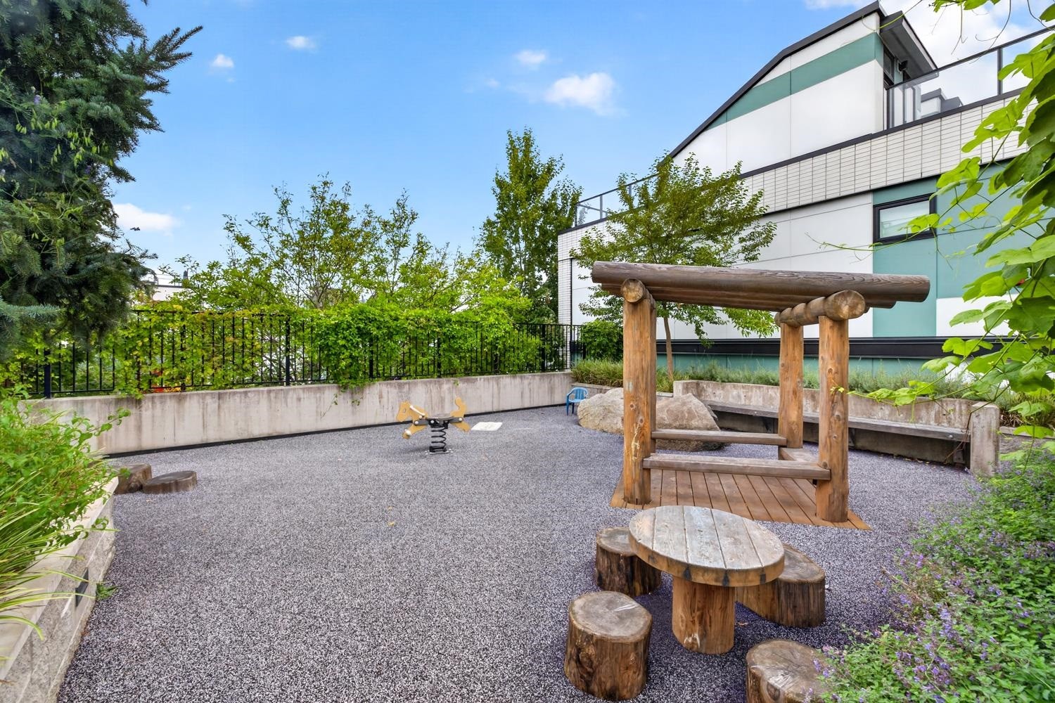 561 29Th Avenue W, Vancouver, BC