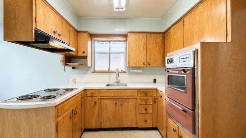 817 64Th Avenue W, Vancouver, BC 