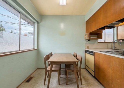 817 64Th Avenue W, Vancouver, BC 