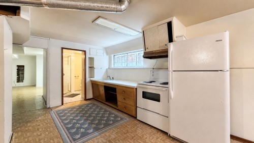 817 64Th Avenue W, Vancouver, BC 