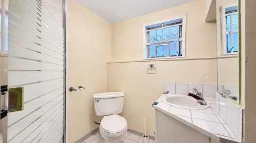 817 64Th Avenue W, Vancouver, BC 