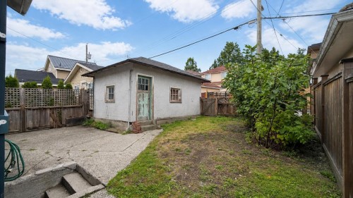 817 64Th Avenue W, Vancouver, BC 