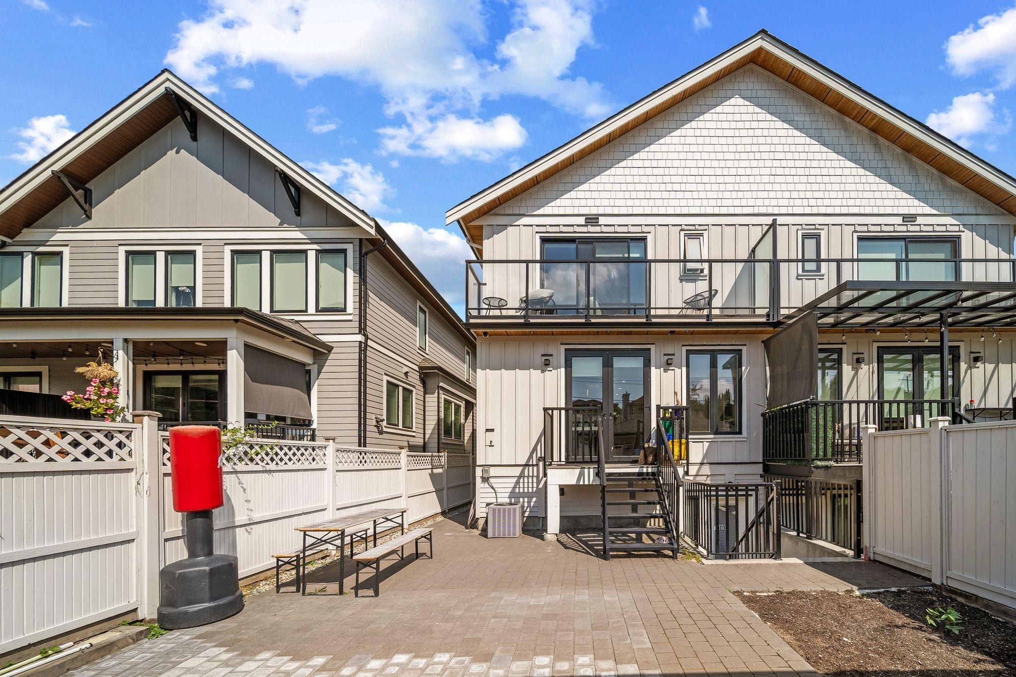 1438 17Th Avenue E, Vancouver, BC