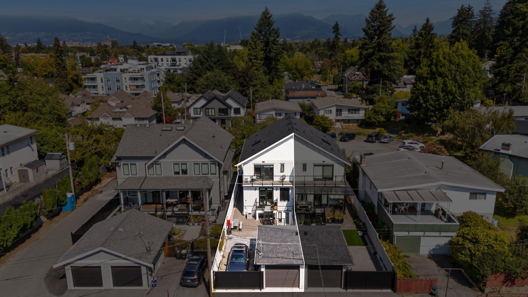 1438 17Th Avenue E, Vancouver, BC