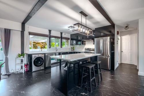 1121 Prairie Avenue, Port Coquitlam, BC 