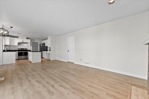 1830 Walnut Crescent, Coquitlam, BC 