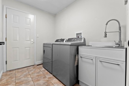 1830 Walnut Crescent, Coquitlam, BC 