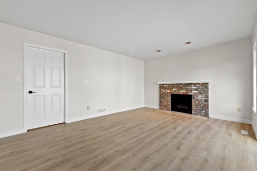 1830 Walnut Crescent, Coquitlam, BC 