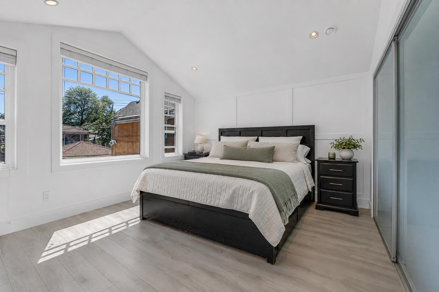 730 11Th Avenue E, Vancouver, BC