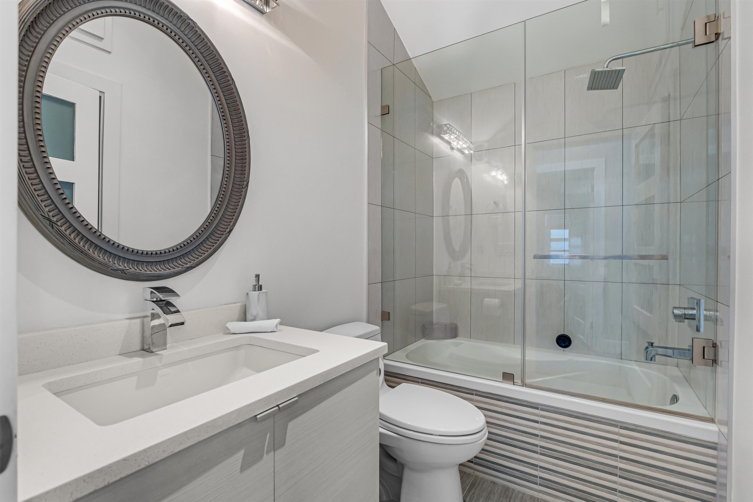 730 11Th Avenue E, Vancouver, BC