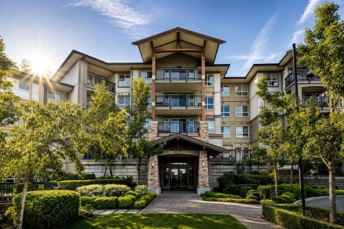306-3050 Dayanee Springs Boulevard  Coquitlam, BC V3E 0A2