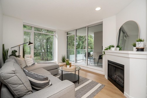 201-2133 Douglas Road  Burnaby, BC V5C 0E9